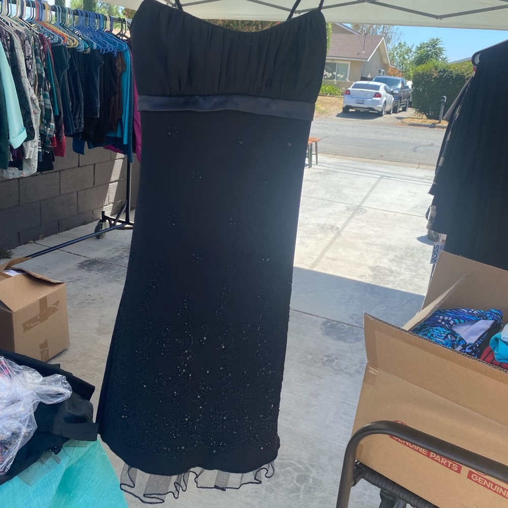 Size small 90’s/000’s vintage dance/formal dress in black